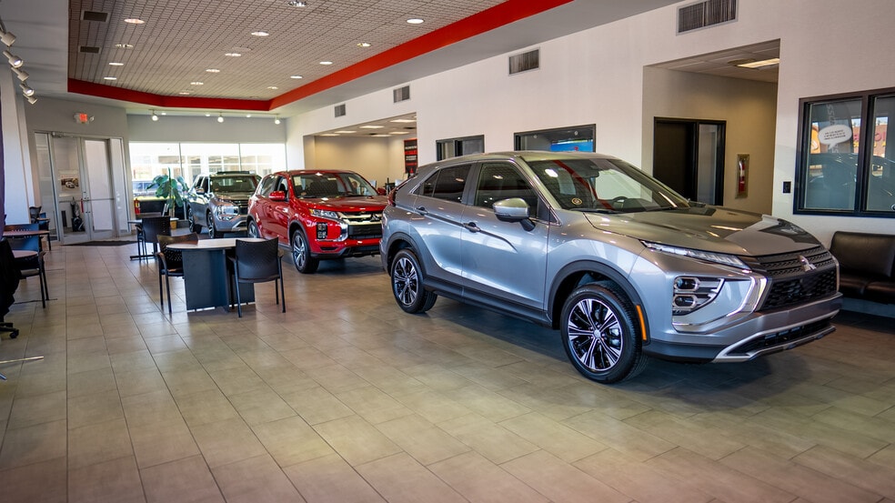 5155 W Pike Plaza Rd, Indianapolis, IN for sale - Building Photo - Image 2 of 7