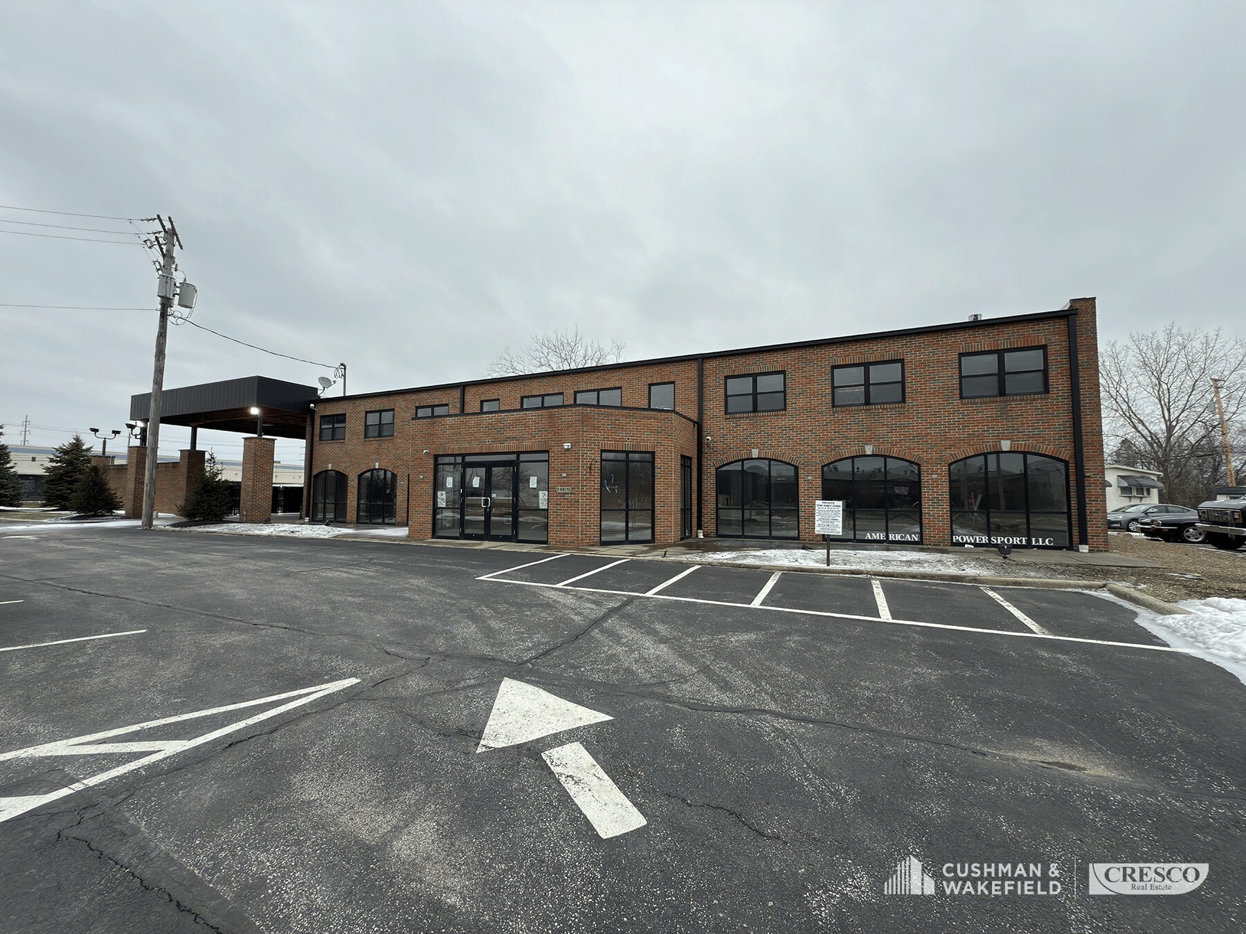 23360 Michelle Dr, Bedford Heights, OH à vendre Photo du bâtiment- Image 1 de 8