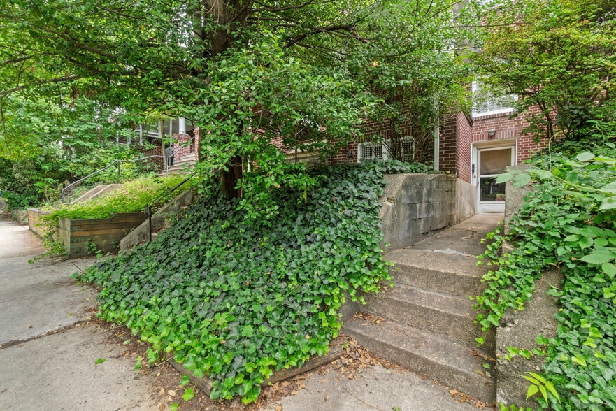3211 Guilford Ave, Baltimore, MD à vendre - Photo du bâtiment - Image 2 de 28