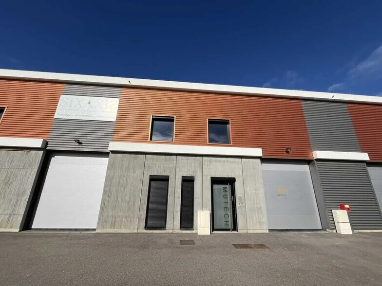 165 Avenue Henri Schneider, Meyzieu for lease - Building Photo - Image 2 of 10