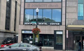 Plus de détails pour 66-68 Kennedy Plz, Providence, RI - Vente au détail à louer