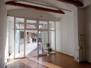 Retail in El Vendrell, Tarragona for lease Interior Photo- Image 2 of 4