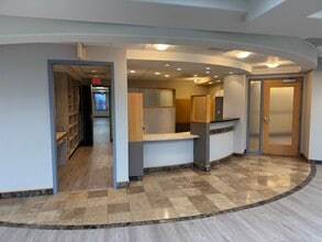 11755 W 112th St, Overland Park, KS à louer Photo intérieure- Image 1 de 3