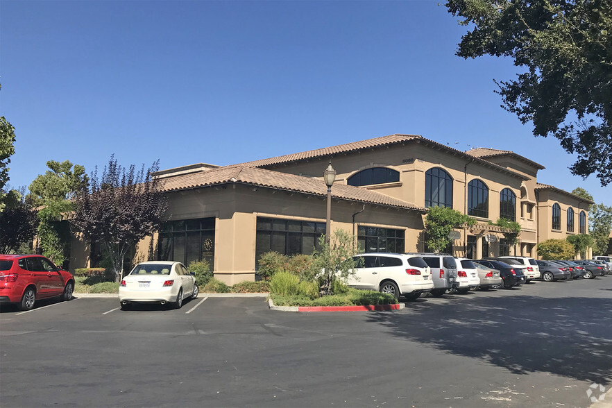 8050-8080 Santa Teresa Blvd, Gilroy, CA for lease - Building Photo - Image 1 of 7