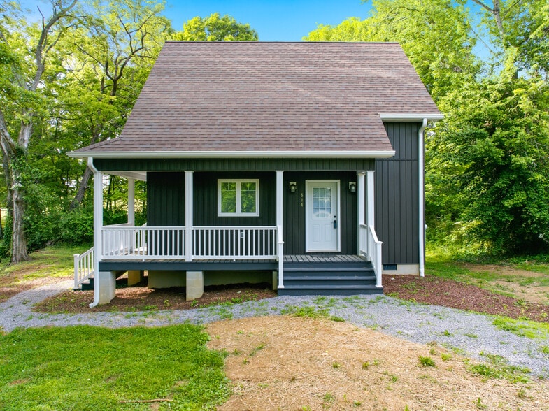 Cooper Development LLC portfolio of 1 properties for sale on LoopNet.ca - Building Photo - Image 3 of 6