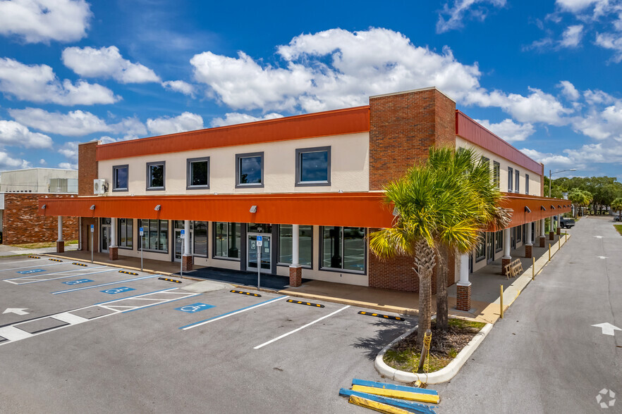 5825 66th St N, Saint Petersburg, FL for lease - Building Photo - Image 1 of 6