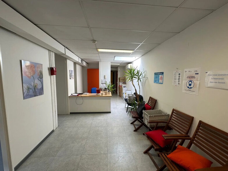 Bureau dans Aubagne à vendre - Photo intérieure - Image 2 de 4