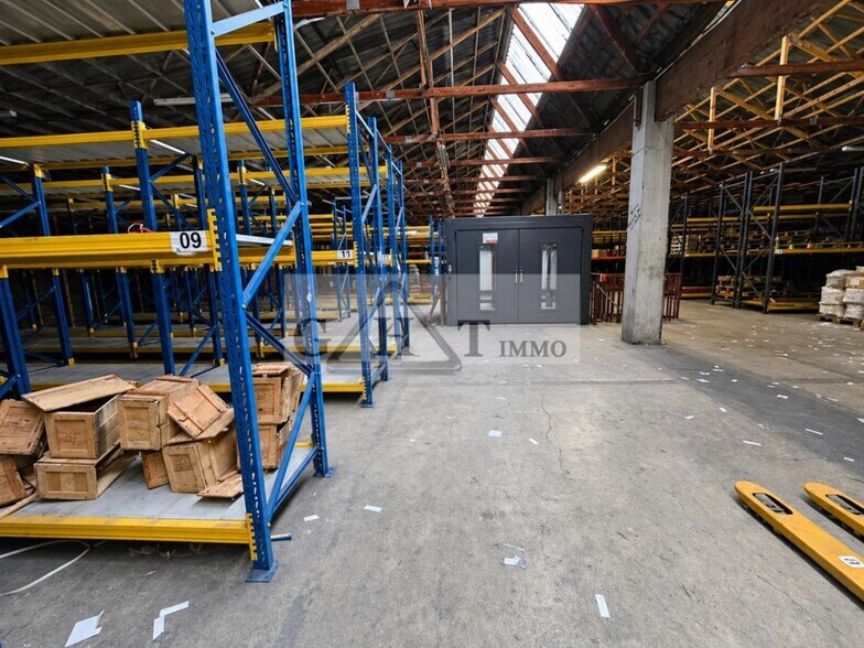 Industrial in Sarcelles for lease - Interior Photo - Image 2 of 8