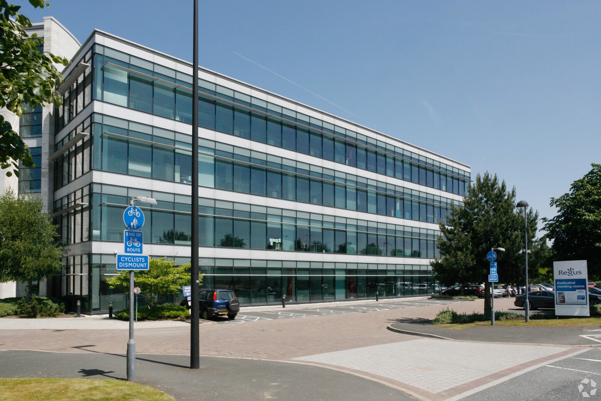 3000 Aviator Way, Manchester à louer Photo du bâtiment- Image 1 de 13