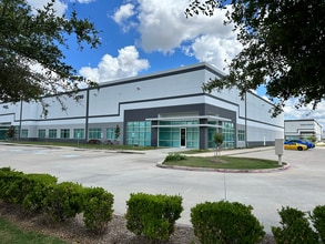 8781 West Rd, Houston, TX for lease Building Photo- Image 1 of 3