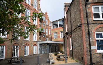 50 Westminster Bridge Rd, Londres à louer Photo du bâtiment- Image 1 de 3