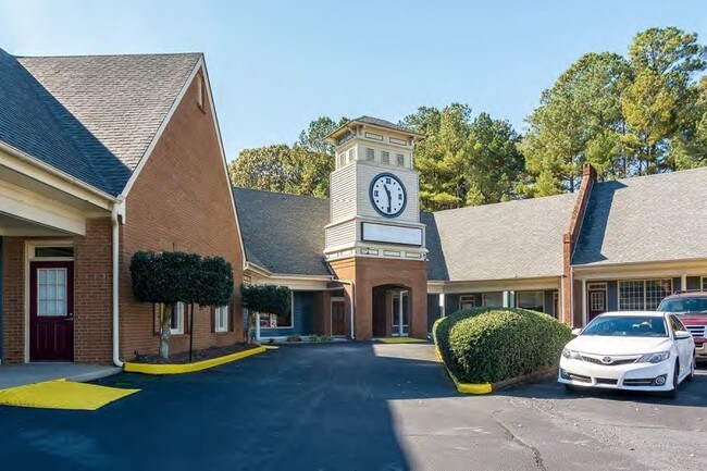 Plus de détails pour 999 Whitlock Ave SW, Marietta, GA - Commerce de détail à louer