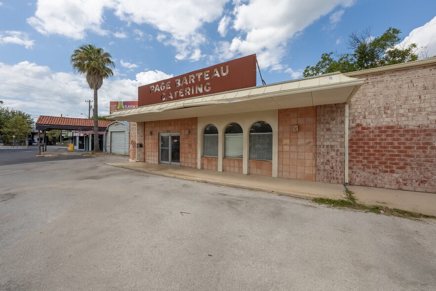 2332 N Saint Marys St, San Antonio, TX à vendre - Photo du bâtiment - Image 2 de 9