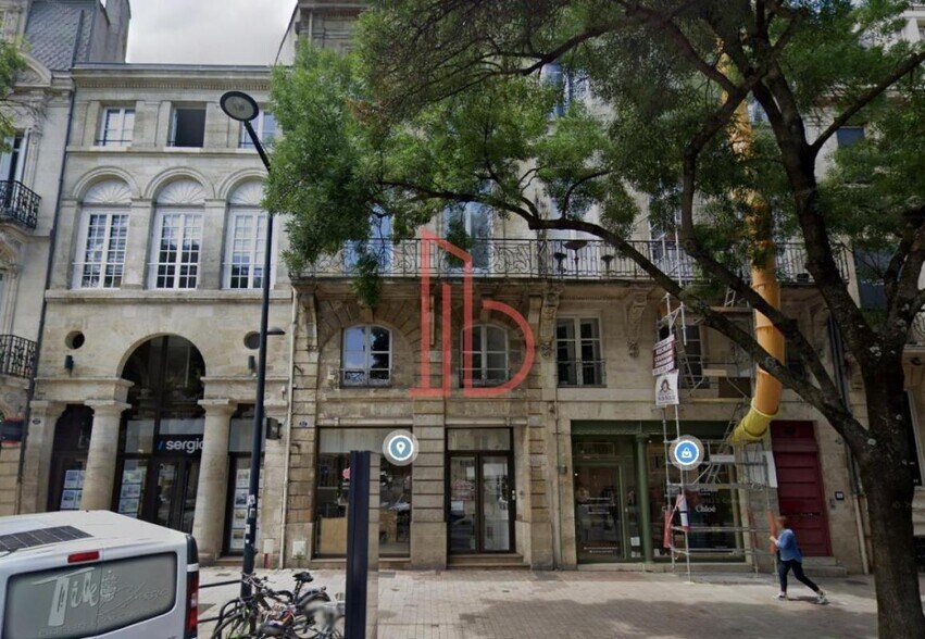 Office in Bordeaux for lease - Building Photo - Image 1 of 6