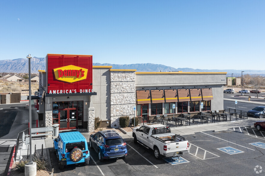 Retail in Rio Rancho, NM for sale - Primary Photo - Image 1 of 1