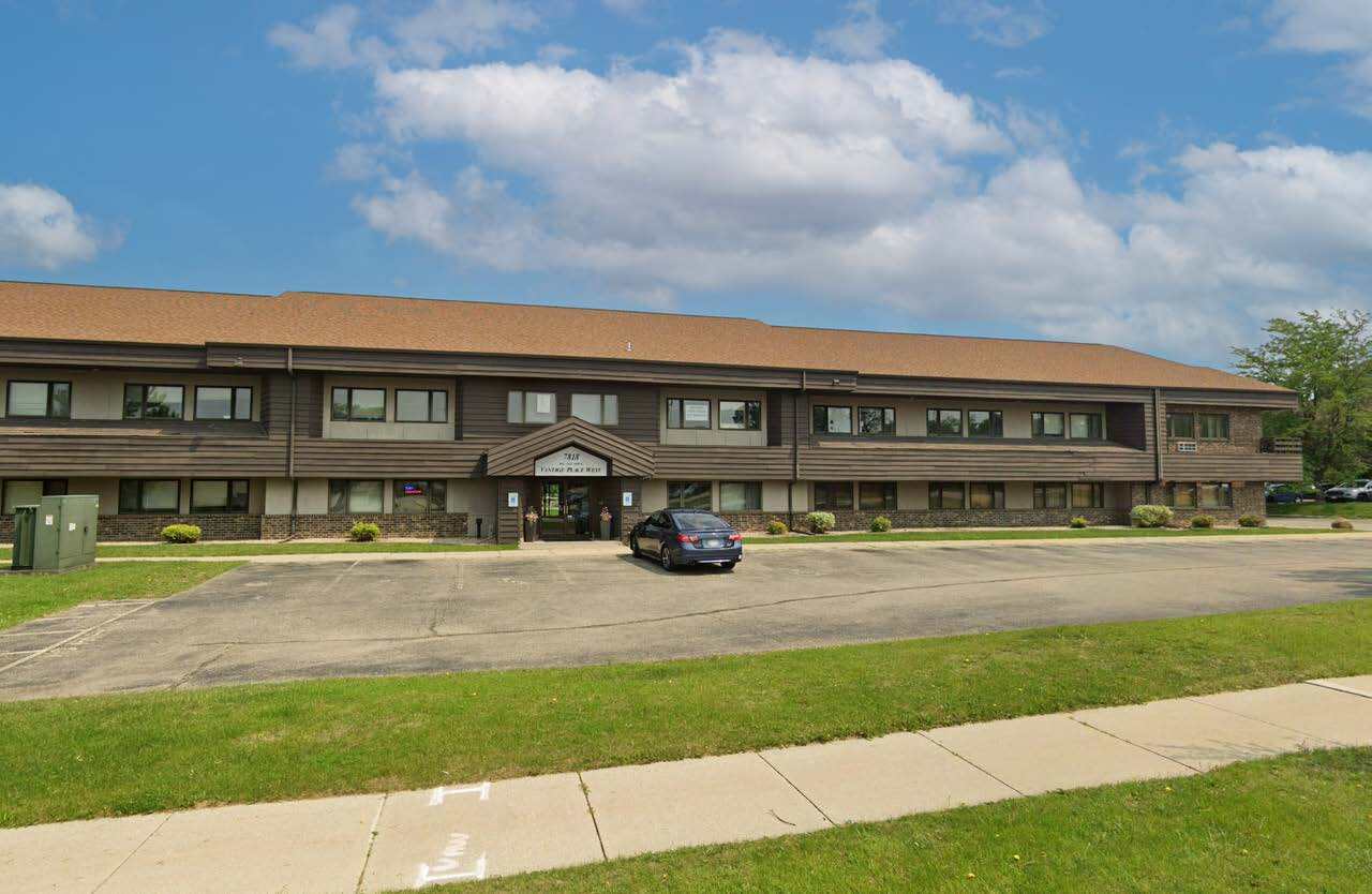 7818 Big Sky Dr, Madison, WI à louer Photo du bâtiment- Image 1 de 8