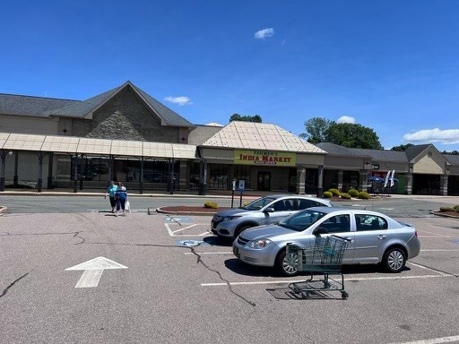 173-177 Mansfield Ave, Norton, MA à louer - Photo du bâtiment - Image 3 de 13