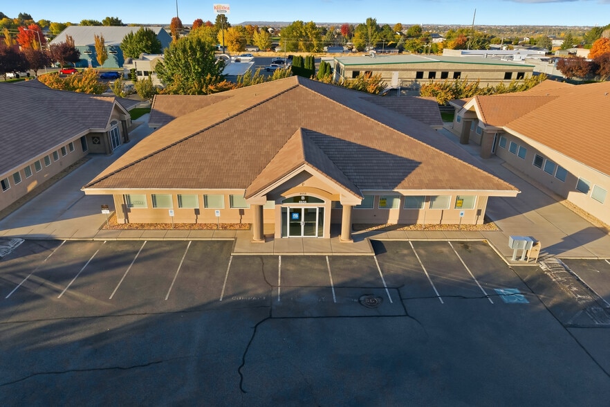 8656 W Gage Blvd, Kennewick, WA for lease - Building Photo - Image 3 of 4