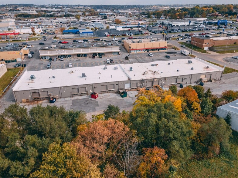 8410 K St, Omaha, NE à louer - Photo du bâtiment - Image 2 de 6