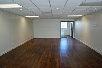 120-124 Lomas Santa Fe Dr, Solana Beach, CA for lease Interior Photo- Image 2 of 6