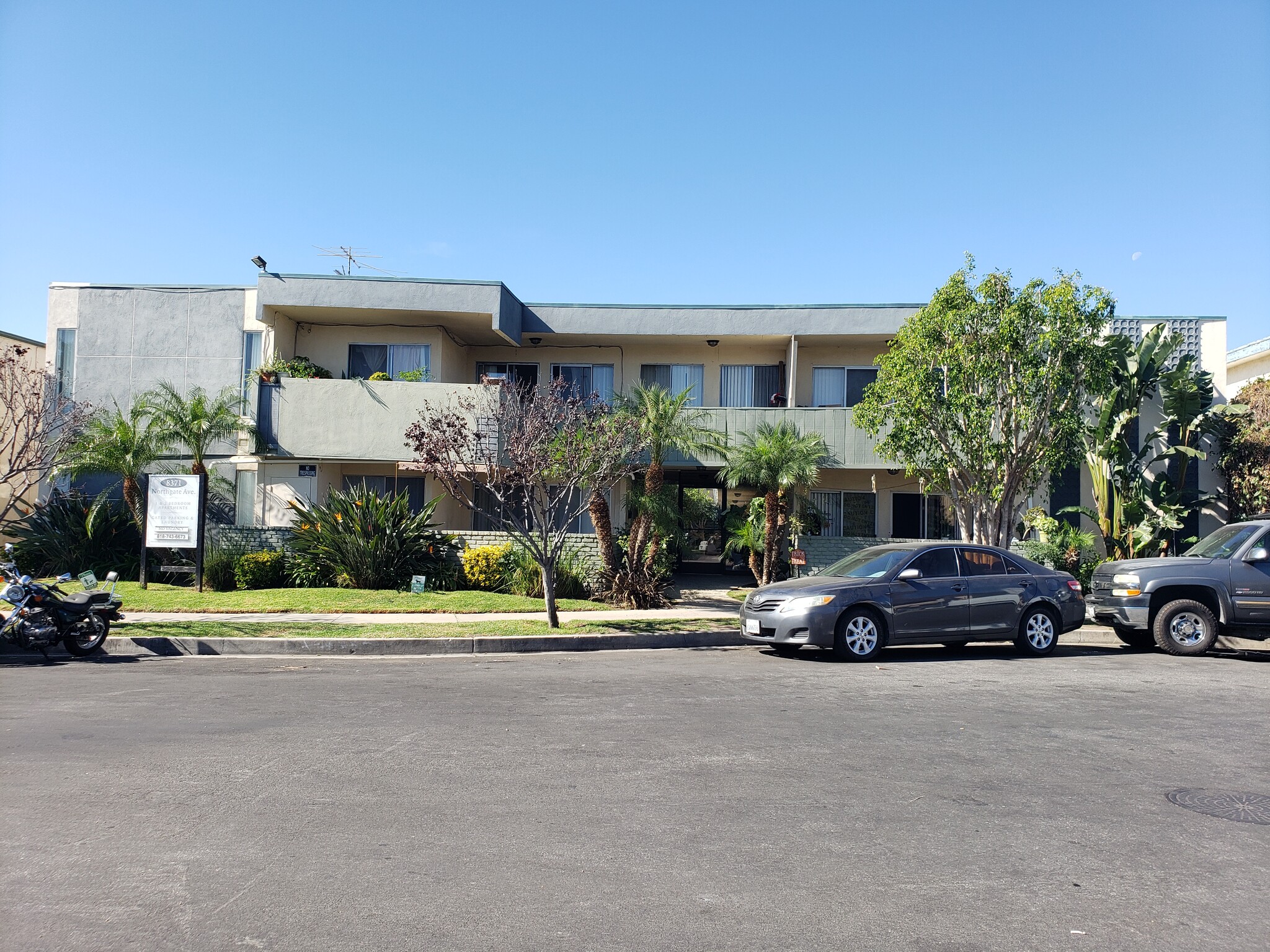 8371 Northgate Ave, Canoga Park, CA à vendre Photo du bâtiment- Image 1 de 1