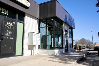 2324 S Lamar Blvd, Austin, TX à louer Photo intérieure- Image 1 de 22