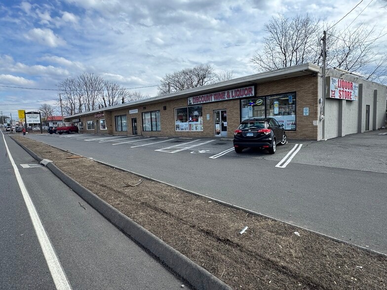 278 Boston Post Rd, Orange, CT à louer - Photo du bâtiment - Image 1 de 6
