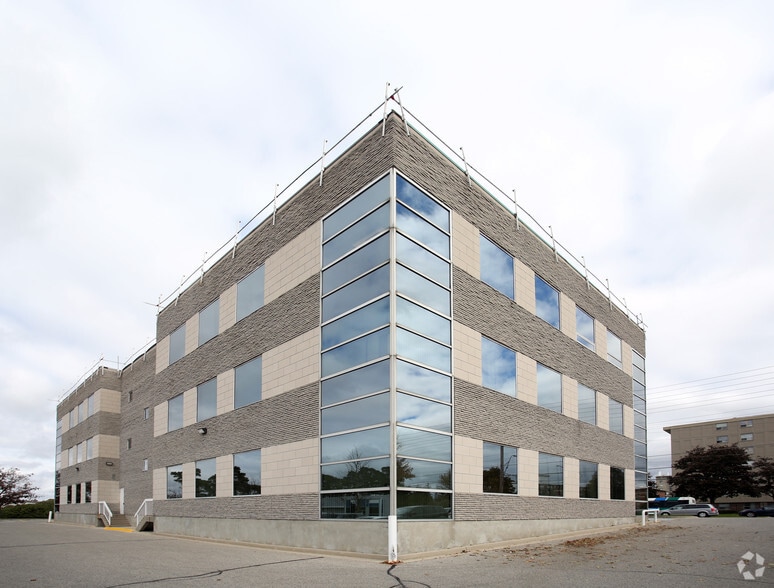 1135 Adelaide St N, London, ON for lease - Building Photo - Image 3 of 9