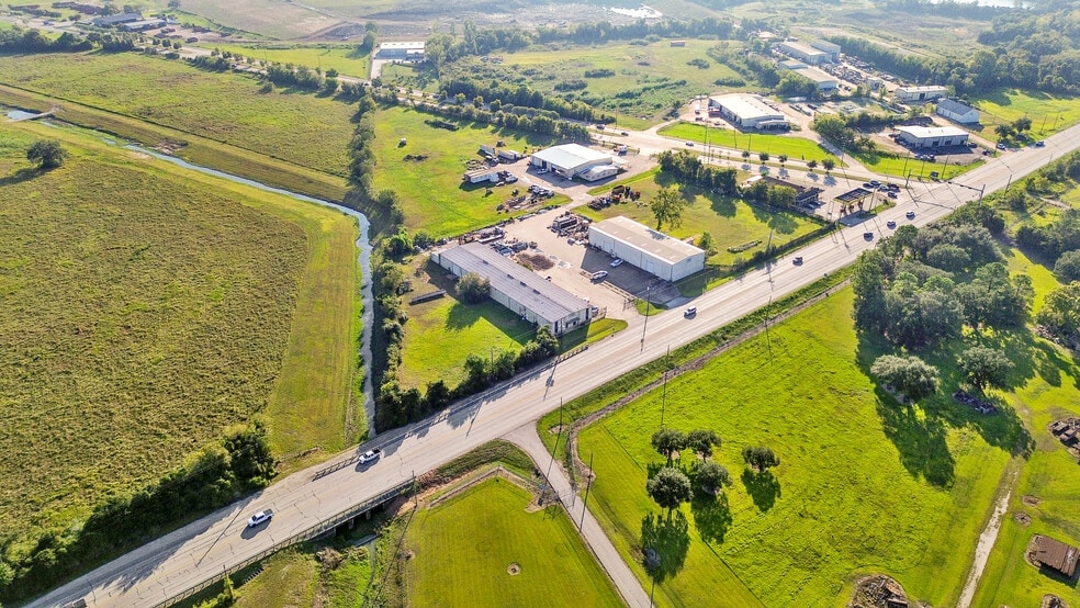 Office/Warehouse Campus w/ Surplus Land portfolio of 2 properties for sale on LoopNet.ca - Building Photo - Image 3 of 10
