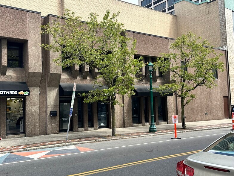 333-359 S Salina St, Syracuse, NY for lease - Building Photo - Image 2 of 2