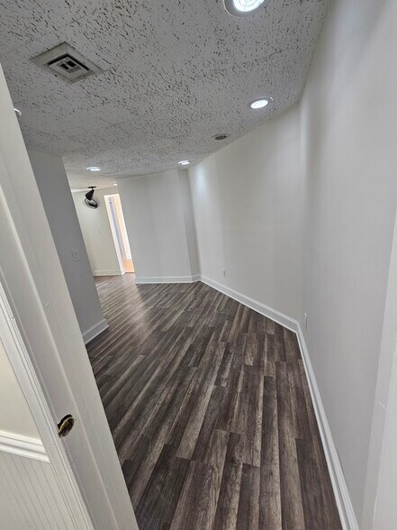 3303 Main St, Stratford, CT à louer - Photo du bâtiment - Image 3 de 11