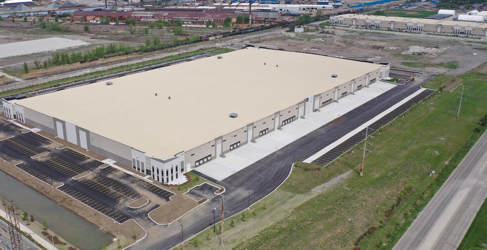 12200 S Avenue O, Chicago, IL à louer - Photo du bâtiment - Image 1 de 6