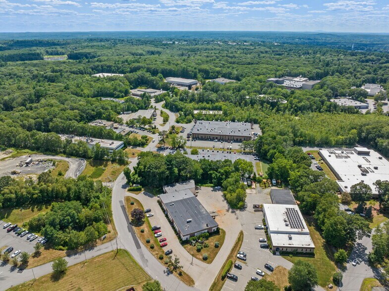 31-39 Flagship Dr, North Andover, MA à louer - Photo du bâtiment - Image 3 de 6