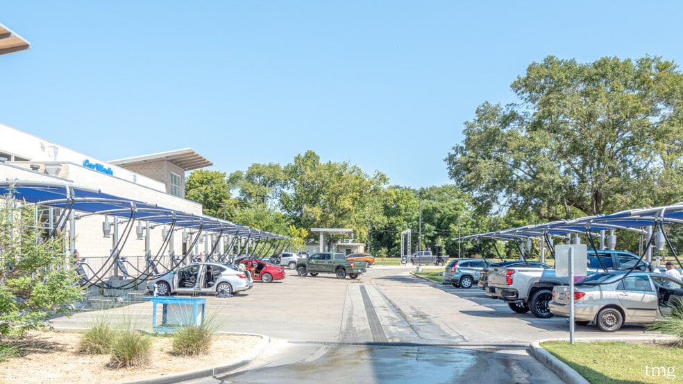 111 N Holland St, Willis, TX for sale - Building Photo - Image 3 of 5