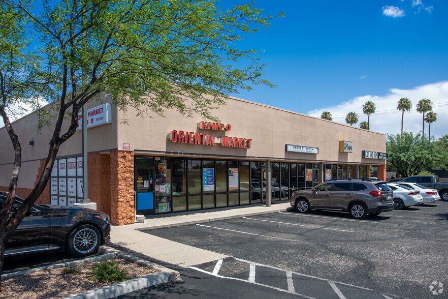 5595 E 5th St, Tucson, AZ à louer - Photo du bâtiment - Image 2 de 4
