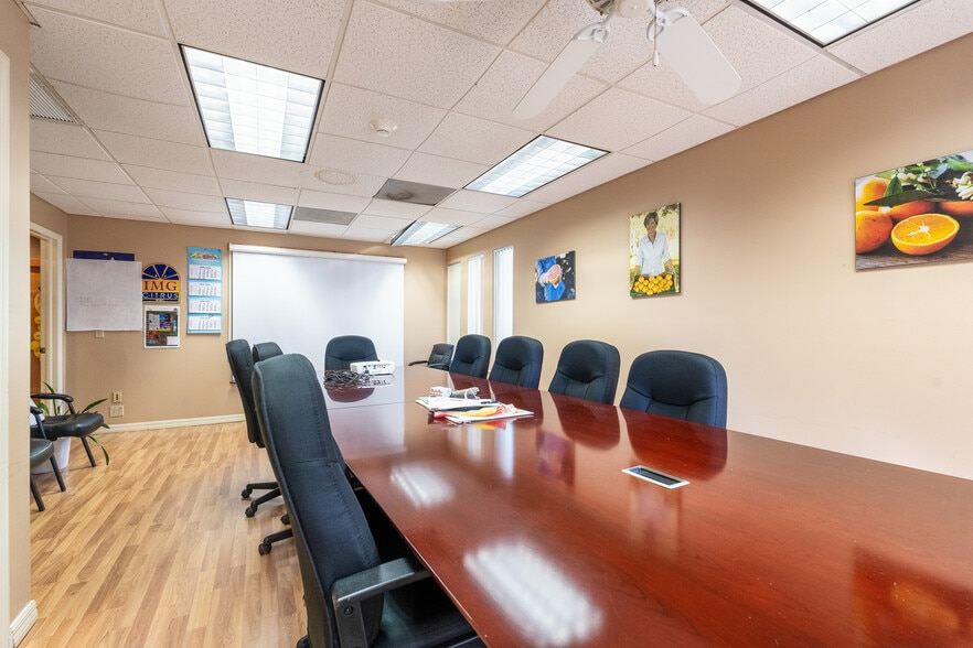 2600 45th St, Vero Beach, FL for sale - Building Photo - Image 3 of 108