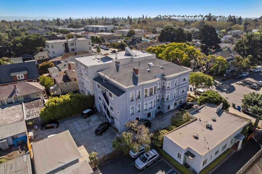 739 Santa Clara Ave, Alameda, CA à vendre - Photo du bâtiment - Image 3 de 30