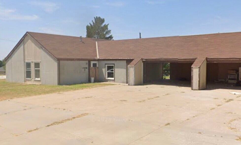 1000 Kennedy St, Norton, KS à vendre - Photo du bâtiment - Image 2 de 2