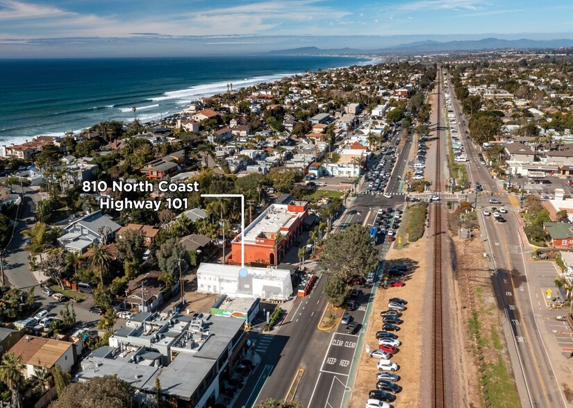 810 N Coast Highway 101, Encinitas, CA à vendre - Photo du bâtiment - Image 2 de 6