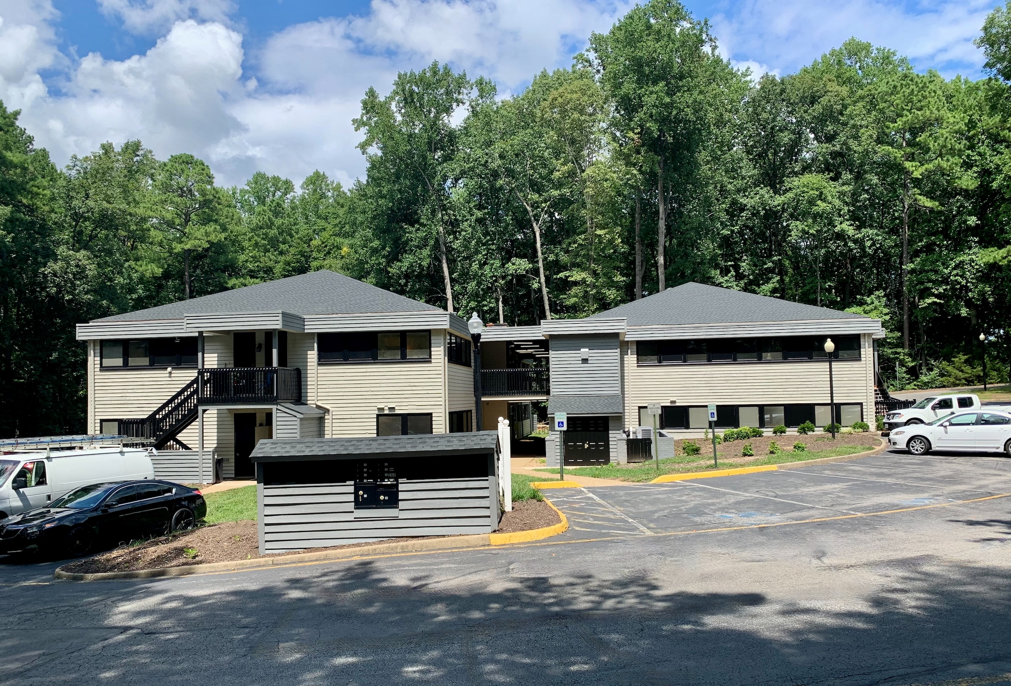 5001 W Village Green Dr, Midlothian, VA for lease Building Photo- Image 1 of 4
