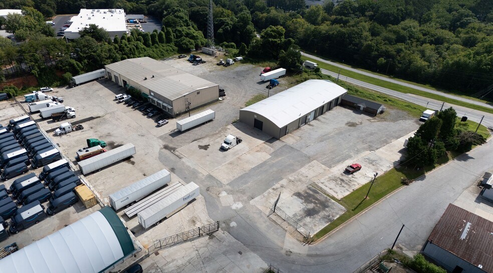 4851 Highway 85, Forest Park, GA à louer - Photo du bâtiment - Image 3 de 9