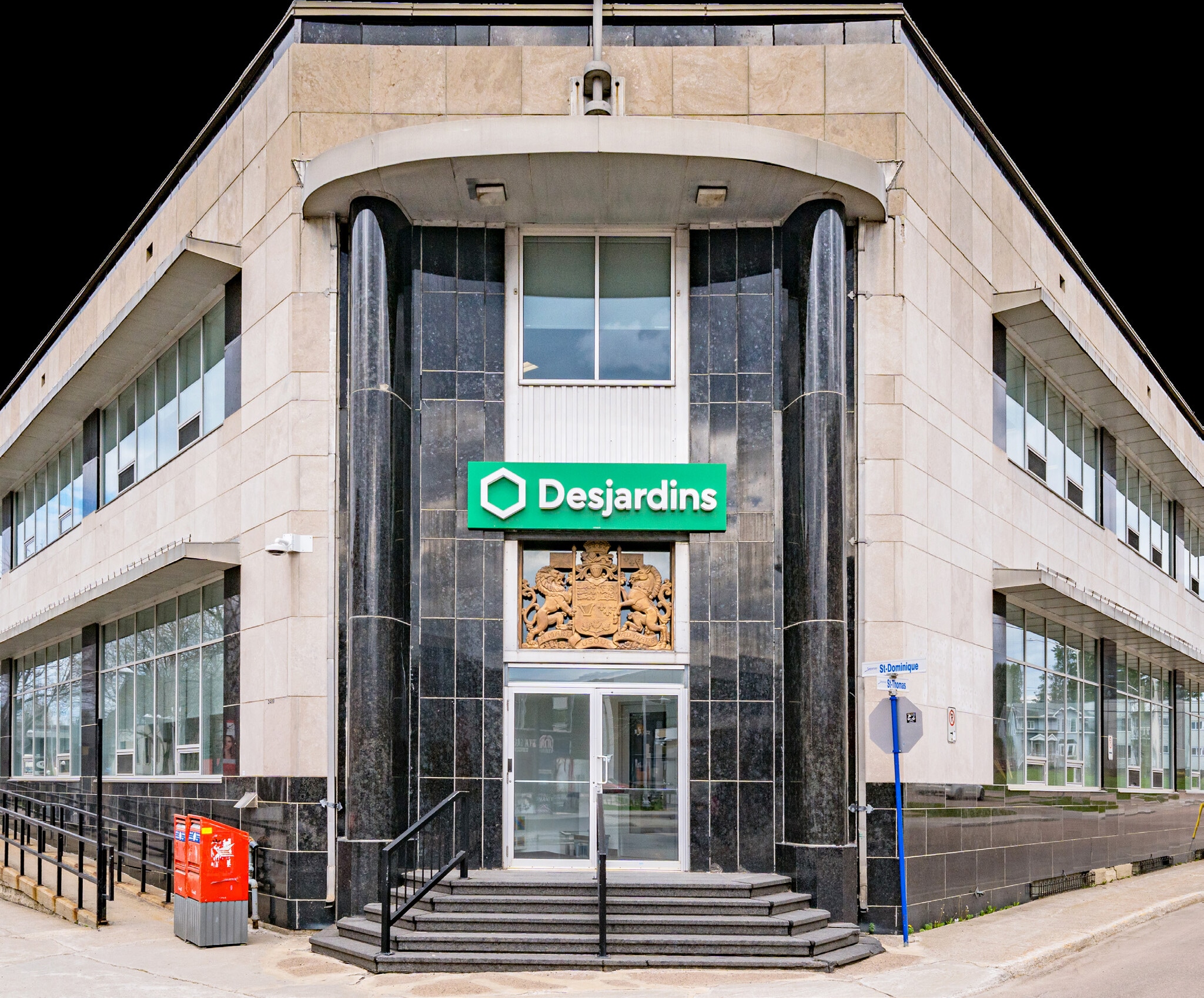 2489 Rue Saint-Dominique, Le Fjord-du-Saguenay, QC G7X 6K4 - Desjardins