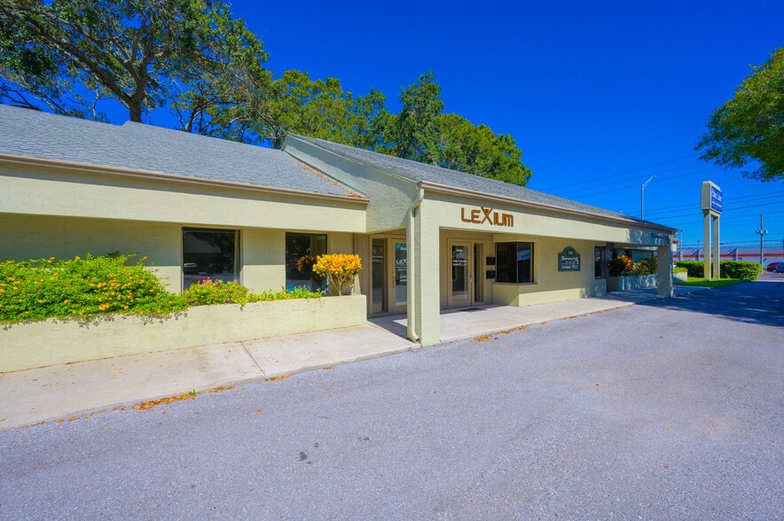 32502 US Highway 19 N, Palm Harbor, FL for lease - Building Photo - Image 2 of 4