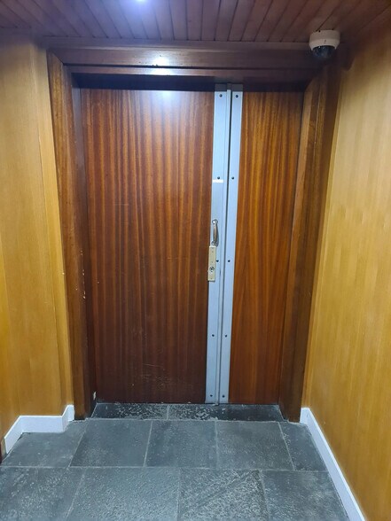 Bureau dans Paris à vendre - Photo du bâtiment - Image 3 de 17