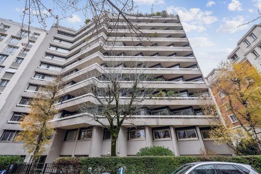 Flex in Paris for lease Building Photo- Image 1 of 19