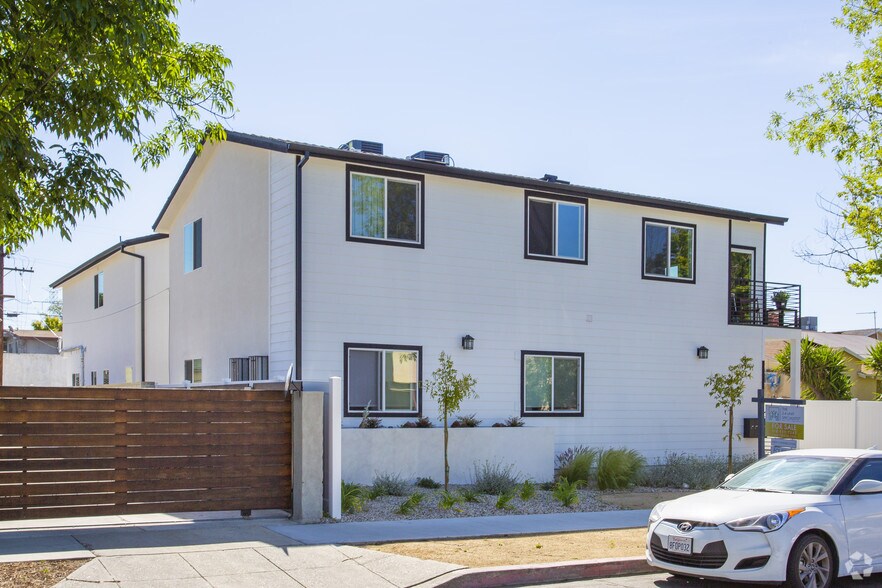 6732 Irvine Ave, North Hollywood, CA à vendre - Photo du bâtiment - Image 2 de 45