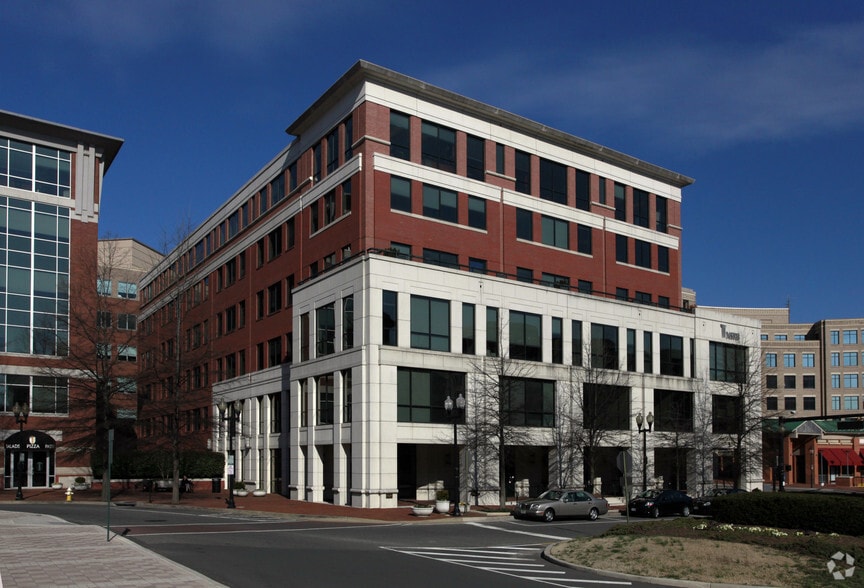 1900 Duke St, Alexandria, VA for lease - Primary Photo - Image 1 of 16