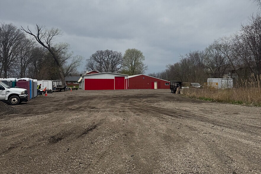 33W109 Butterfield Rd, Batavia, IL à louer - Photo du bâtiment - Image 2 de 5