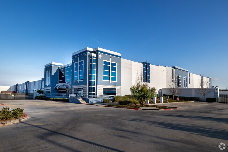 4150-4160 Patterson Ave, Perris, CA à louer - Photo du bâtiment - Image 2 de 10