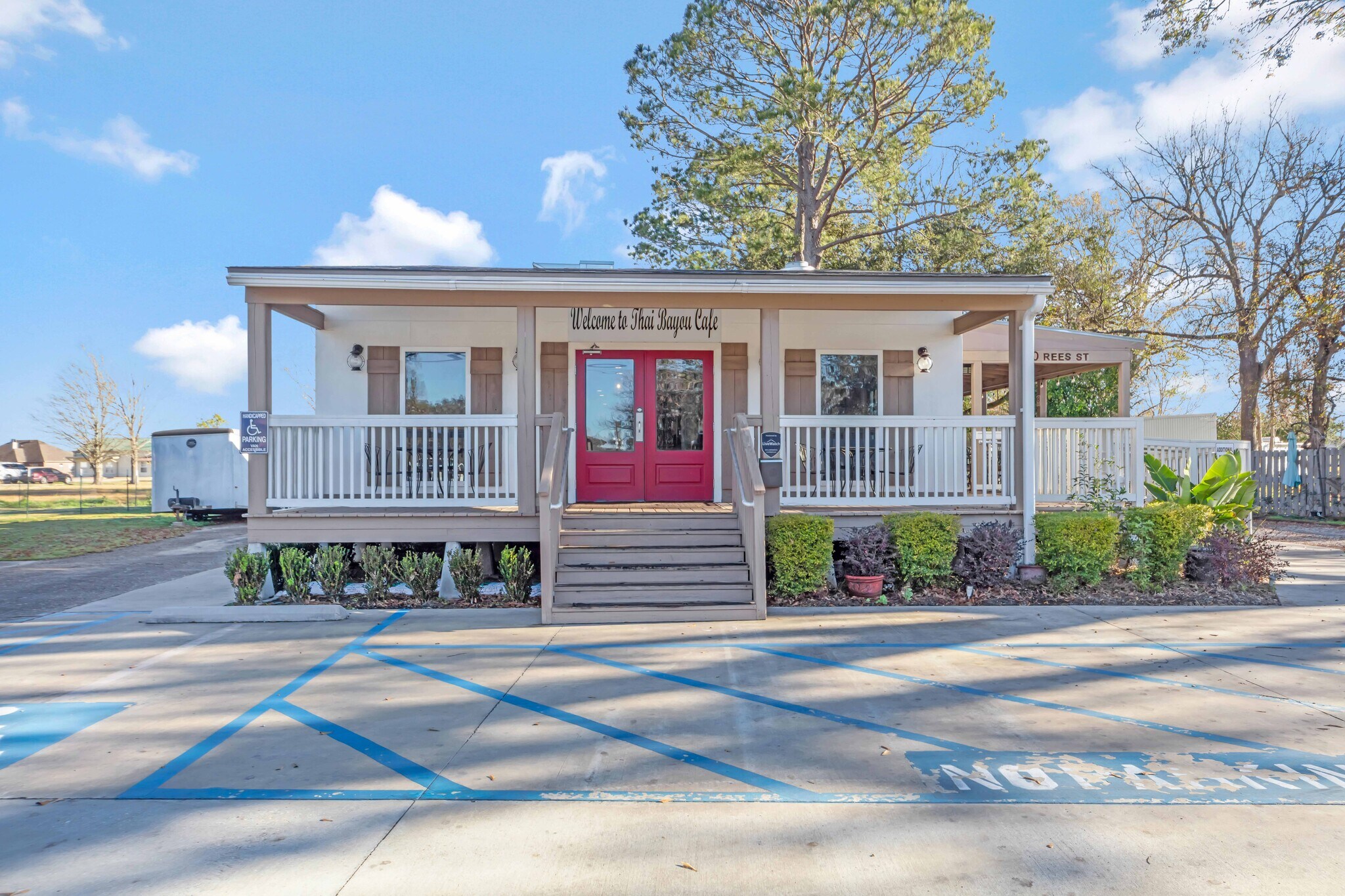 220 Rees St, Breaux Bridge, LA à vendre Photo principale- Image 1 de 18